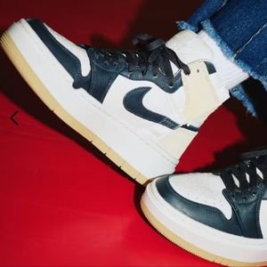 Jordan 1 Elevate High Streetwear/Lifestyle Shoes Size 8 for Women